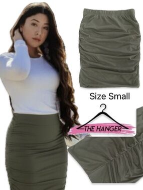 The HANGER Olive Ruched Pencil Skirt 🔥 - Size Small